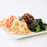 ナムルの盛り合わせ（焼肉 だるま）