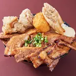 甘辛みそ豚丼【ダブル】500 (唐揚2+コロッケ1+春巻1)（ガチでうまい「ガチ丼屋」 大橋店）