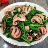 いかとニラ炒め(鱿鱼炒韭菜)（聚香源）