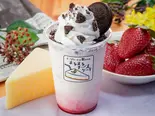 クッキー＆ホイップクリーム飲むストロベリーチーズケーキ（チーズケーキは飲みもの。まるまるチーズケーキ）