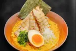 【生麺・細麺】チャーシュー入りカレーラーメン Roast Pork Fillet Curry Ramen（西麻布しゅういち 等々力店）