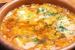 必食！海老のカタラン風【バケット付き】（生牡蠣と牡蠣料理専門店オイスターズ）
