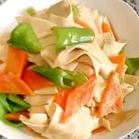 干し豆腐と辛子炒め定食(尖椒干豆腐)(台湾無骨香脆鶏柳)