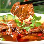 牛肉スライスと野菜の辛塩煮込み（本格中華料理 永利 六本木店）
