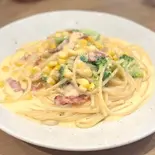 ブロッコリーコーンチーズベーコンパスタ（ASUKA CAFE•BAR）