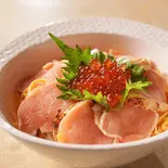 【漬け】鳥たたきといくらの他人丼（鳥たたき丼専門店 鳥姫）
