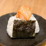 農家のおにぎり(鮭) 1個（出汁香る・京茶漬け専門処まみれ 心斎橋店）