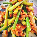 豚肉とニンニクの芽炒め-肉炒蒜苔（大福源）