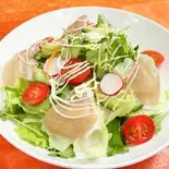 生ハムサラダ(Nama ham salad)(インド料理サッカール)
