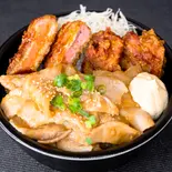 ご飯泥棒トリオ丼(生姜焼き、ハムカツ、唐揚げ2)（【腹パン確定の店！】どどん屋）