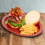 【辛いバーガーが食べたい】レッチリベーコンハラペーニョ Red Hot Chili jalapeño（バンズの美味しいハンバーガーレストラン【潮見スキッパーズ】）