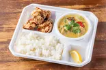 【やみつき】濃厚グリーンカレー＆大きな唐揚げセット Green Curry and Fried chicken set（THAIND(タインド)|ガパオ・タイ料理＆本格インドカレー）