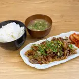国産牛の焼肉弁当（ホルモンうどん さくら）