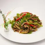 牛肉とピーマン炒め Beef and Green Pepper Stir-Fry（中華料理 華景園）