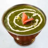 じゃがいもとほうれん草のカレー/Chicken horenso Curry(インドネパールレストランアムル)