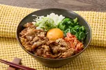 【スタミナ】旨辛牛カルビねば丼 Spicy Beef Kalbi Neba-Don（玄米＆腸活 健康ごはん お玄さんのねばとろ丼 幡ヶ谷店）