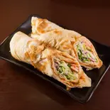 野菜ナンロールYasai Nan Roll(インドレストラン&BAR ガウレ 博多店)