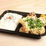 白からネギマヨ弁当（アッチャンノカラアゲヤ×ヤキトリトリジュウ）