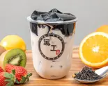 仙草ブラックミルクティー Grass Jelly in Black Milk Tea（黒工号錦糸町店）