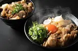 ご飯特盛無料！旨辛肉玉まぜそば・旨辛焼肉丼セット（肉玉そばおとど新宿二丁目店）
