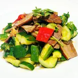 キュウリと牛肉の和え物（串門‐創作中国料理）