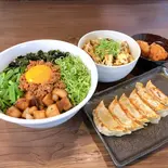 【超豪華】台湾まぜそば・豚マヨ丼・餃子・からあげ2個セット（らーめんKING 甲子園店）