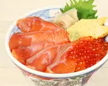 生サーモン親子丼(鮨・酒・肴 杉玉 綱島)