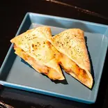 プルドチキンのケサディーヤハーフ(はなゆ)