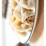 手作り豚肉と椎茸入り水餃子10個(猪肉香菇饺子（東京餃子楼<梅ヶ丘店>）