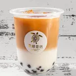 タピオカカフェラテ（大須からあげとタピオカのお店 亜細亜坊）
