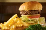 100%BEEFの炭焼きハンバーガー（ステーキハウスバッファロー）