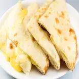 チーズナン Cheese Nan（インドネパールレストランニューサンティ）