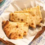 チーズナン Cheese Nan（本格インド料理 ラディカ）