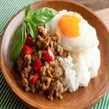 ガパオライスกระเพราไข่ดาว（パッタイ）