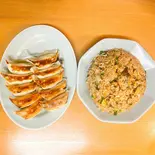 チャーハン+博多一口餃子10個(博多ラーメン長浜や元住吉店)