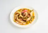 豚ガツと自家製高菜炒め（ベトナム料理フォーロック）