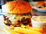 プレミアムきのこチーズバーガー（Sherry's Burger Cafe）