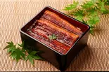 【特上】 松(鰻1尾)・うなぎの蒲焼弁当(ごはん中) ガリ、わさび、インスタントのお吸い物、タレ(小)(鰻の成瀬 博多駅南店)