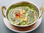 エビとほうれん草カレー・Prawn Horensho Curry（インド料理神奈川カレーハウス）