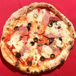 気まぐれカプリチョーザピザ（アルバール神戸三宮元町店）