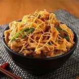 お箸が止まらない激旨！チーズヤンニョム豚丼(お肉400g)（オーシャンダイニング池袋店）