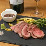 国産 超長期肥育牛 シャトーブリアン 100g(肉酒場ブラチョーラ 練馬店)