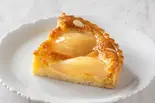 洋梨のタルト(カット)（フロプレステージュ 千葉ペリエ）