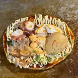 お好み焼き 晴花デラックス玉（やきやき晴の花）