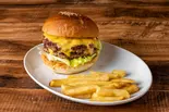 ダブルチーズバーガー（Sherry's Burger Cafe）