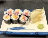 とろたく巻き Minced tuna and pickled radish sushi roll（大衆海鮮 団）