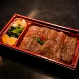 松阪牛A5カルビ弁当 塩(野毛焼肉Taro)