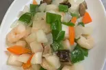 炒虾仁 剥きえびと長芋の塩炒め（上海苑）