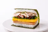 ほぐし焼鯖と辛子高菜(ピリ辛旨塩)「Savory Grilled Mild  Spicy」（ポーたま 博多マルイ店 【沖縄発ポーク卵おにぎり専門店】）