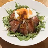 自家製ローストビーフ丼（ORTOLANA）